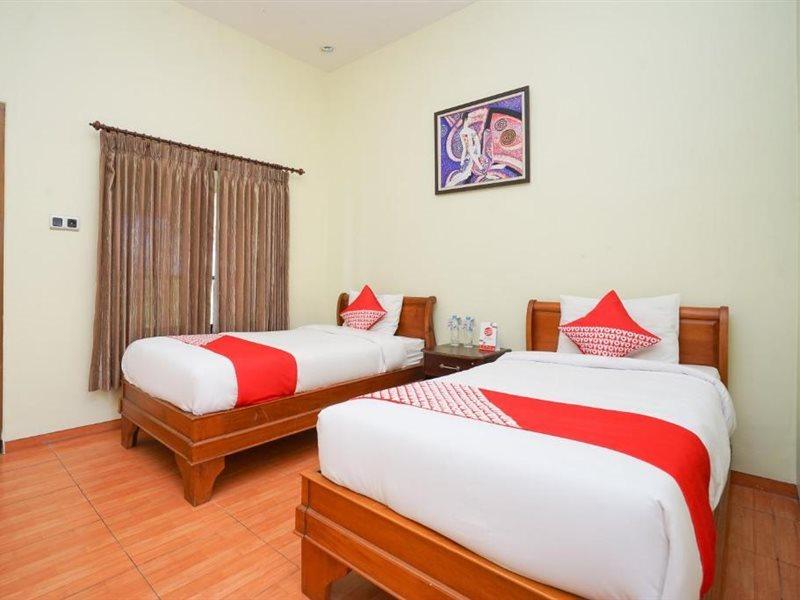 Hotel Bumi Bermi Permai Near Bermi Eco Park Mitra Reddoorz Probolinggo Esterno foto
