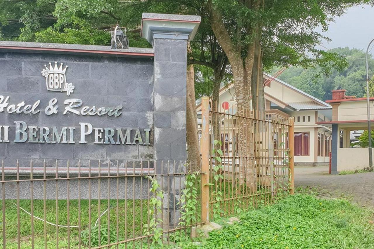 Hotel Bumi Bermi Permai Near Bermi Eco Park Mitra Reddoorz Probolinggo Esterno foto