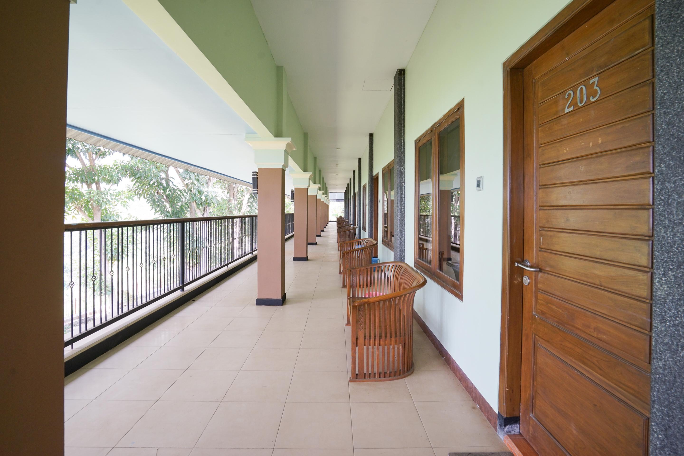 Hotel Bumi Bermi Permai Near Bermi Eco Park Mitra Reddoorz Probolinggo Esterno foto